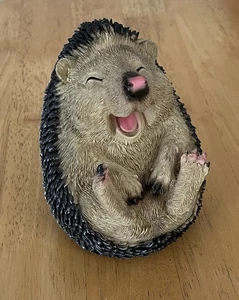 A 5 inch tall lightweight figure of a Laughing Hedgehog in a nice condition. - Picture 1 of 8