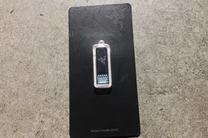 Razer Thumb Drive Flash Memory Card 8GB - NEW - U.S.A BASED - SAME DAY SHIPPING* - Zdjęcie 1 z 1