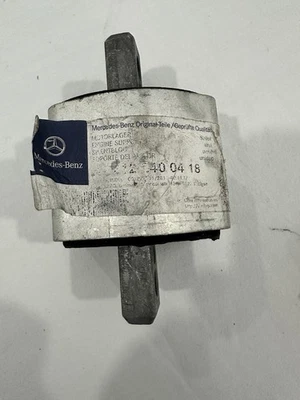 Suporte de motor A2122400418 fabricante de equipamento original - Mercedes-Benz (montagem traseira do motor) - Imagem 1 de 4