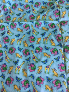 Bunte Zirkustiere werfen auf türkis Hintergrund Stoff 5 3/4 Yards - Bild 1 von 2