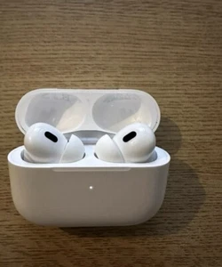 APPLE AIRPODS PRO (2ND GENERATION) with MagSafe Charging Case (USB-C) - Picture 1 of 2