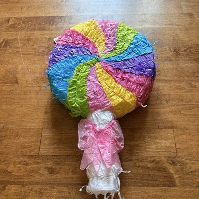 Piñata Lollipop nueva con etiquetas. Relleno de dulces, cumpleaños, fiestas Foto 1 de 4