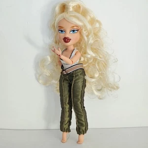 Muñeca Bratz Ooak única en su clase Cloe pintura facial y ropa loca a mano - Imagen 1 de 7