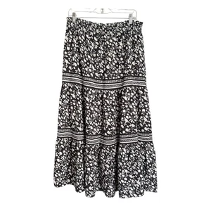 Maxi falda floral en capas Max Studio para mujer talla grande nueva con etiquetas negra blanca - Imagen 1 de 8