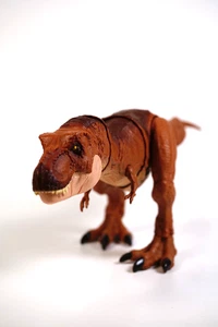 Jurassic World Dinosaurus T REX Thrash Throw ROAR Tyrannosaurus juguete de efectos de sonido - Imagen 1 de 7