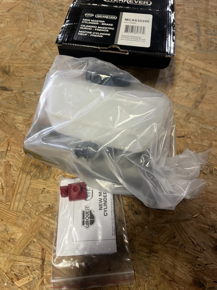 Brake Master Cylinder CARQUEST MCA630286, W/o Cruise Control - Image 1 of 1