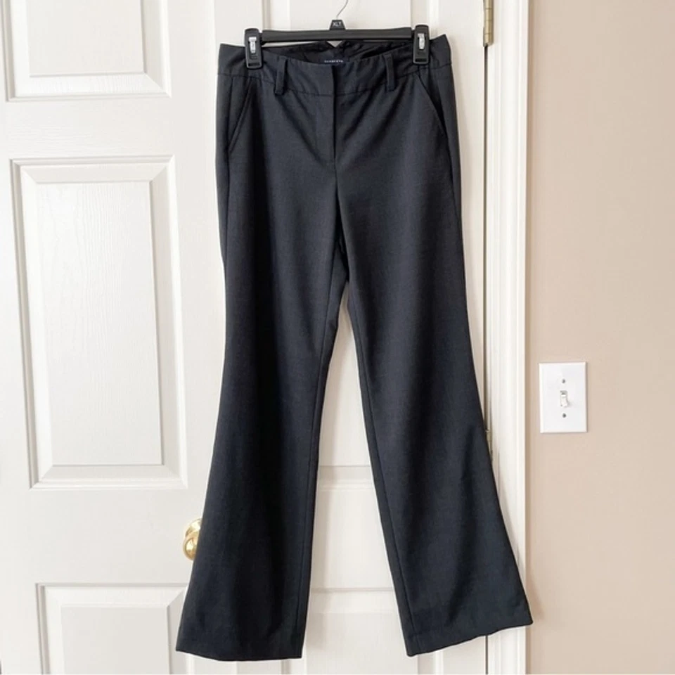 Pantalones de vestir para mujer Lands’ End gris carbón mezcla de lana tiro medio frente plano’ Foto 1 de 4