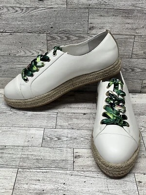 Zapatilla deportiva blanca White House Black Market alpargata cordones tropicales talla 9,5 EE. UU. Foto 1 de 4