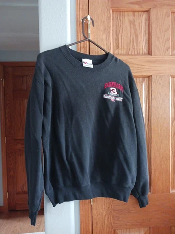 Earnhardt #3 GM Goodwrench Service Sweatshirt Plus Chase Authentics Cover