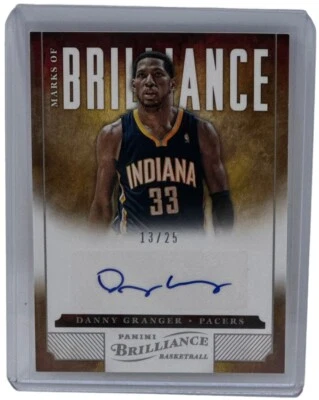 Autógrafo Danny Granger 2012-13 Panini Brilliance Marks Of Brilliance 13/25 #130 Foto 1 de 2