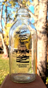 Botella de leche pirotecnia de 1 qt Maple View Farm Orange County Hillsborough, Carolina del Norte - Imagen 1 de 10
