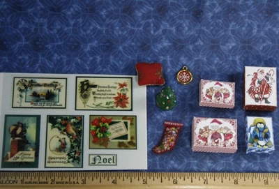 LOTE Valor Casa de Muñecas Miniatura NAVIDAD Caja de Regalo Medias Almohada Árbol 1:12 G Foto 1 de 4