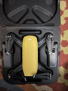DJI SPARK WITH ACCESSORIES @ HOLY STONE HS510 - Picture 1 of 6