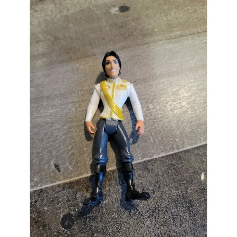 Flynn Rider married outfit toy figure Disney Cover