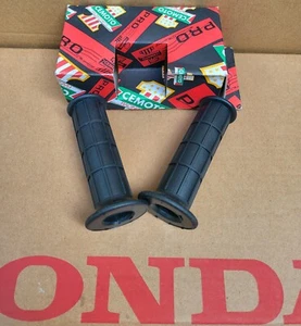 New,Handlebar Handle Grips Set.Honda-CR125,CR250,CR500,XR600,MTX200,XR200.CRM - Picture 1 of 14