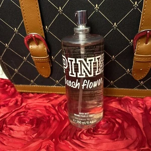 VICTORIA’S SECRET PINK BEACH FLOWER BODY MIST SPRAY 8.4 oz origina rare - Picture 1 of 8