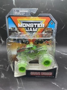 Monster Jam 1:64 GRAVE DIGGER GHOST CREW Series 35 CHASE NEW - Picture 1 of 1