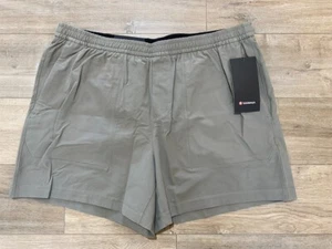 Pantalones Cortos Lululemon Bowline Para Hombres XXL Versatwill 5"" Elastizados Cordón Gris Taupe - Imagen 1 de 11