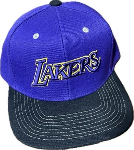 Gorra Mitchell & Ness Los Angeles Lakers Snapback púrpura dorada - Imagen 1 de 6