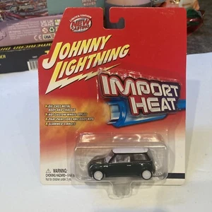 MINI COOPER JOHNNY LIGHTNING 2003 IMPORT HEAT RARE WHITE LIGHTNING CHASE CAR🔥 - Picture 1 of 6