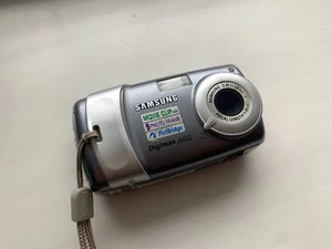 Samsung Digimax A402 Digital Camera - Picture 1 of 7