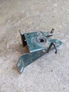 Original Triumph TR4, TR4A, TR250, TR6 Hood Latch/Catch - Picture 1 of 2