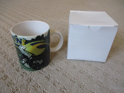 University of Michigan Coffee Cup Mug Team Reflections Xpres New in Box * Cover