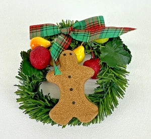 Byers' Choice Weihnachtskranz mit Lebkuchenmann Figur Zubehör Original - Bild 1 von 3