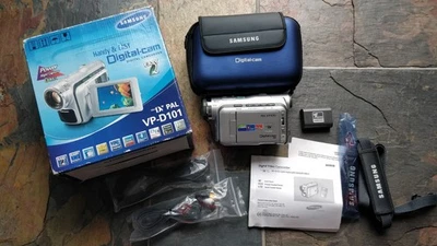 Samsung VP-D101 Compact Handheld digital MiniDV Camcorder Silver Excellent - Image 1 of 4