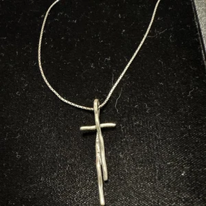 Silpada N1483 Sterling Silver GREAT IMPRESSION Cross Pendant With 17" Necklace - Picture 1 of 3