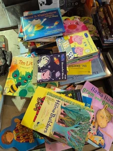 Kids Books Mystery Box 10 Book Lot Ages 4-8 - Imagen 1 de 3