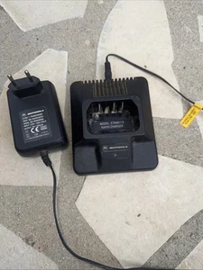 Chargeur radio Motorola LTS 18v 900ma - Zdjęcie 1 z 2