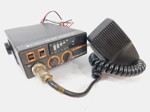 Cobra Model 19 Ultra CB Citizens Band Radio Clean Condition w/ Hand Microphone - Picture 1 of 7