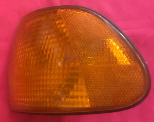 1995-2001 BMW 7 Series Left Front Turn Signal Marker Light 63.13-8 352 793 2357 - Bild 1 von 5