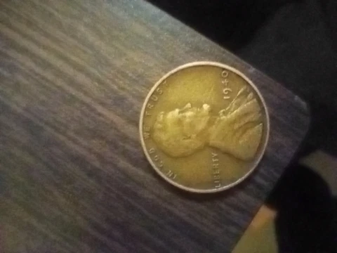 1940 WHEAT PENNY  NO MINT MARK  CENT COIN - IN GOOD Condition Cover