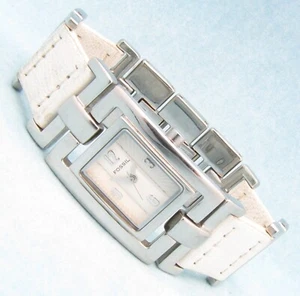 Fossil Damenuhr Armbanduhr Damen Edelstahl Leder Weiß ES-1855 5ATM Batt neu S37 - Bild 1 von 2