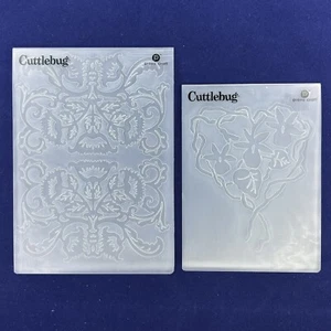 Juego de 2 Carpetas de Repujado Cuttlebug BOTANICALS 5x7 y 4,25x5,75 - Imagen 1 de 9