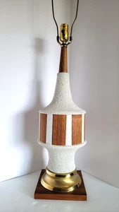 Vtg Mid Century Modern White Textured Ceramic & Wood Veneer Table Lamp - Picture 1 of 8
