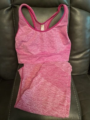 Victoria’s Secret ROSA Conjunto de Entrenamiento Sin Costuras | Sujetador Deportivo y Leggings Talla Grande Foto 1 de 4