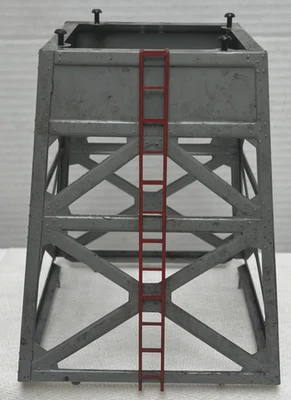 LIONEL POSTWAR 165 ESTRUTURA DE GUINDASTE ELÉTRICO COM ESCADA - CINZA - ORIGINAL - Imagem 1 de 4