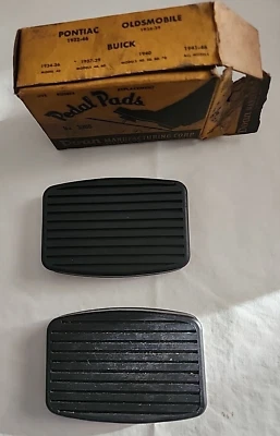 Pedal Pads Buick 1934-'46, Olds '34-'39, Pontiac '32-'46 Pair GM Doan #3006 Foto 1 de 4