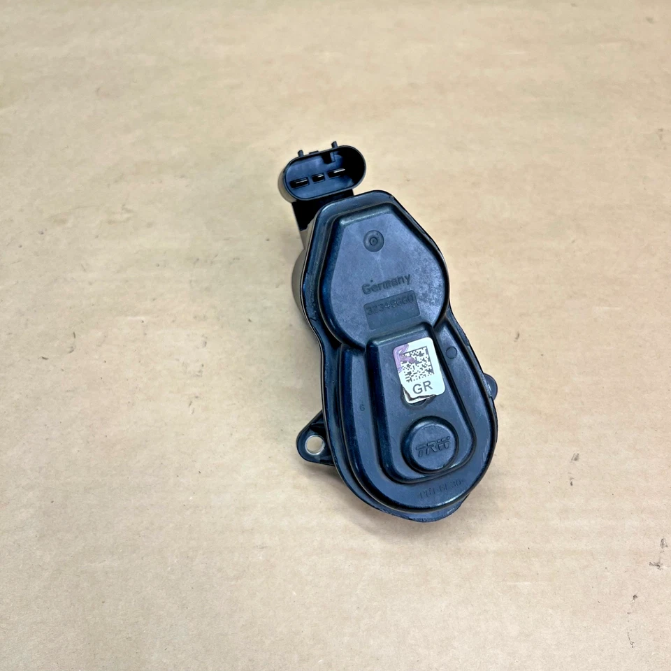 2011-16 BMW 528i 535i 550i Rear Right Parking Brake Caliper Actuator OEM - Image 1 of 4