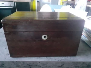 wooden tea caddy - Picture 1 of 16