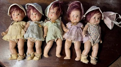 Madame Alexander Dionne Quíntuplos Bonecas Composição Cabelo Ondulado Década de 1930 Conjunto de 5 - Imagem 1 de 4