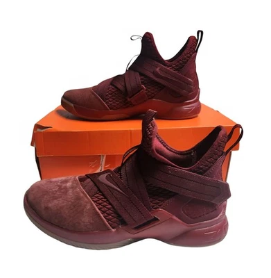 NIKE Lebron Soldier XII SFG Tenis Niños Jóvenes Unisex 7Y Equipo Rojo A02910-600 Foto 1 de 4