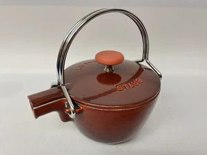 Staub La Theiere Cast Iron Round Tea Pot Kettle Red 1.1L Litre - Picture 1 of 10