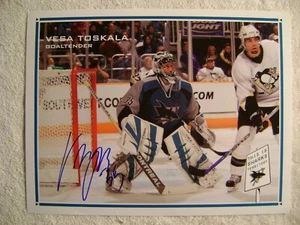 Vesa Toskala 8x10 Autographed Photo San Jose Sharks - Picture 1 of 3
