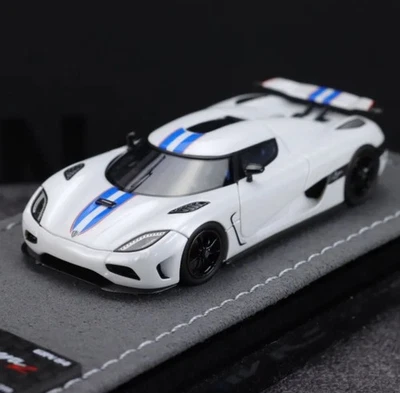 Coche de resina fundido a presión modelo deportivo Agera R blanco ED GRYNING 1:64  Foto 1 de 4