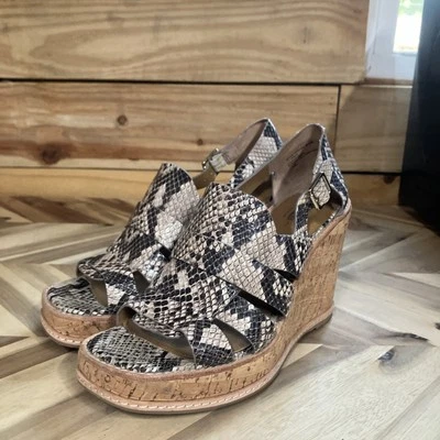 G H Bass & Co Women's Wedge Snakeskin  Sandals Sz 8.5 - Image 1 of 4