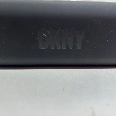 AUTÉNTICO - DKNY - NEGRO MATE - ESTUCHE RÍGIDO PARA GAFAS Foto 1 de 3